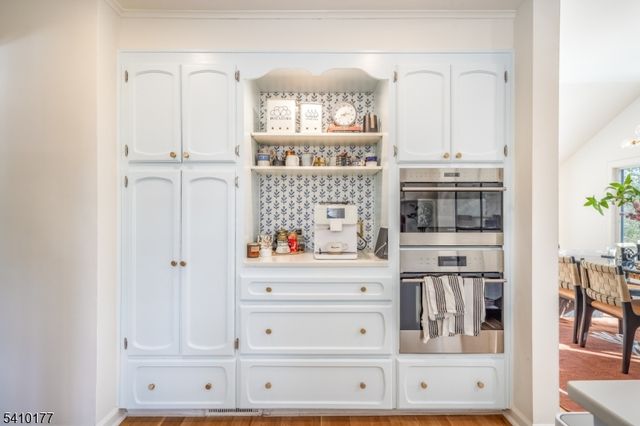 250 Old Short Hills Rd, Millburn Twp., NJ 07078