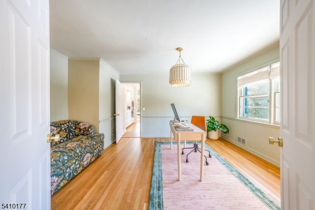 250 Old Short Hills Rd, Millburn Twp., NJ 07078