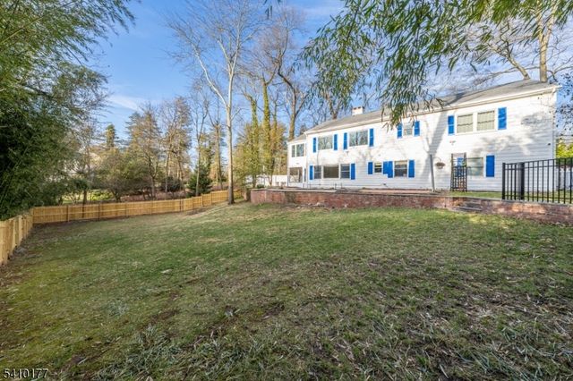 250 Old Short Hills Rd, Millburn Twp., NJ 07078