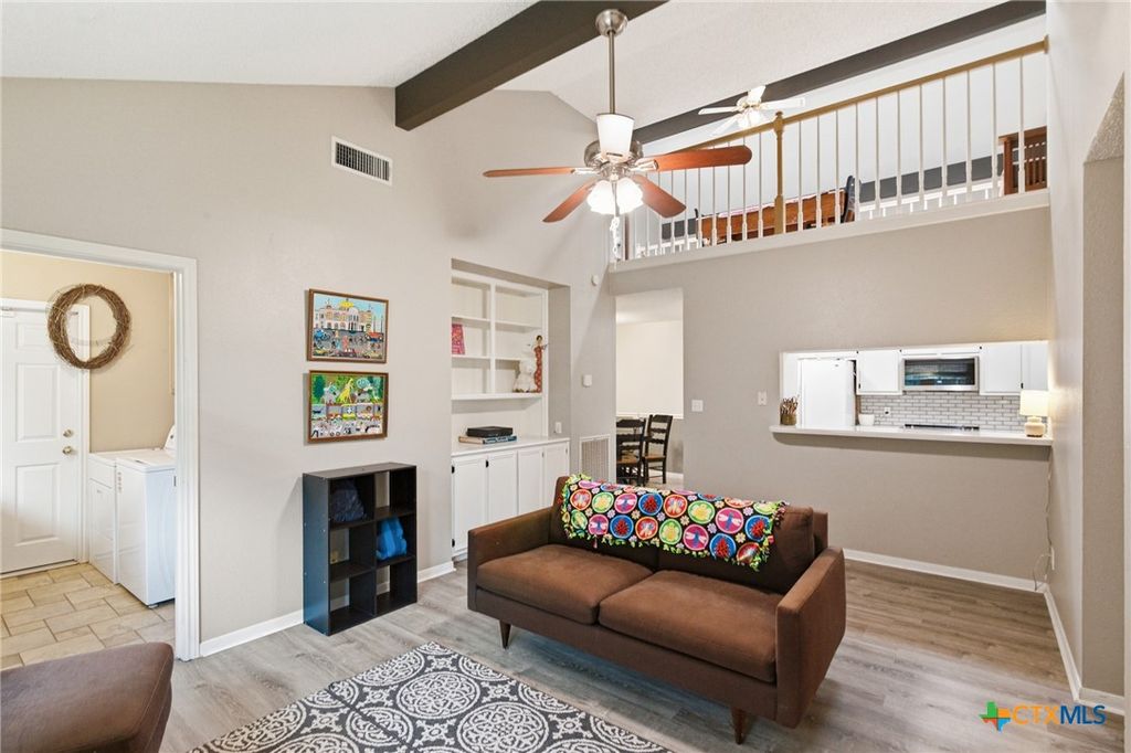 Image 14 of property listing at 805 Santa Fe, Victoria, TX 77904