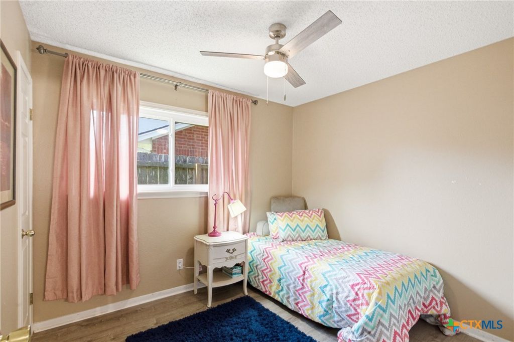 Image 15 of property listing at 805 Santa Fe, Victoria, TX 77904