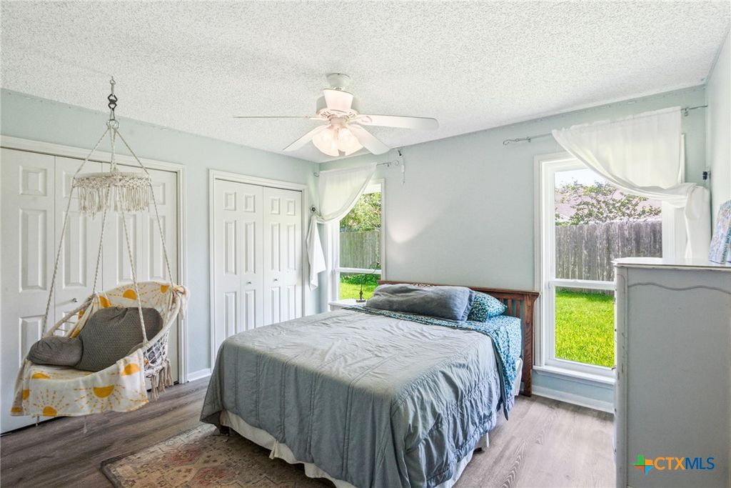 Image 16 of property listing at 805 Santa Fe, Victoria, TX 77904