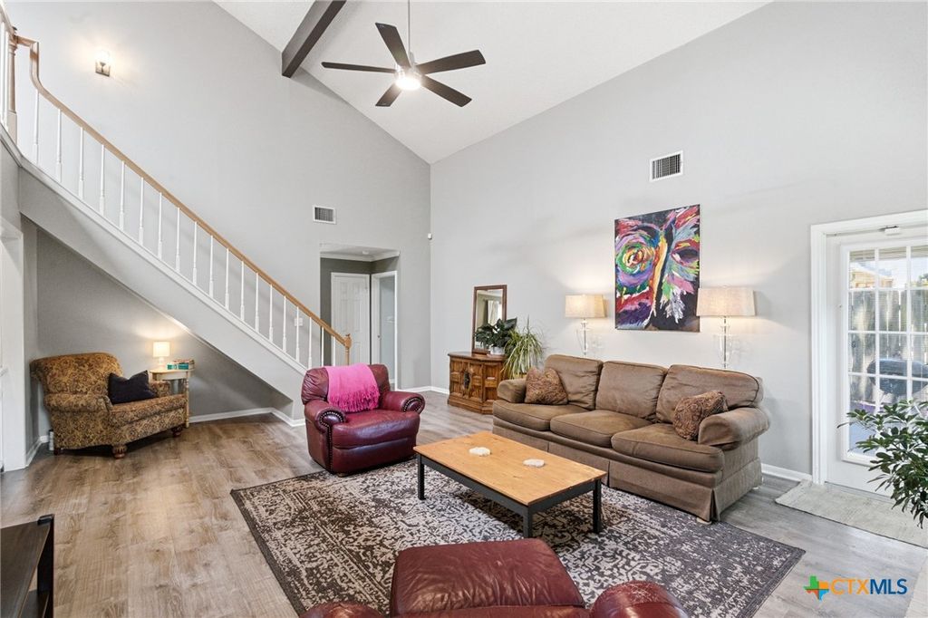Image 19 of property listing at 805 Santa Fe, Victoria, TX 77904