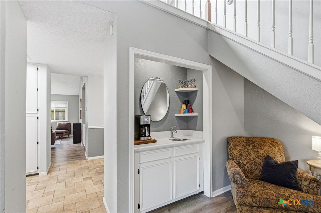 Image 20 of property listing at 805 Santa Fe, Victoria, TX 77904