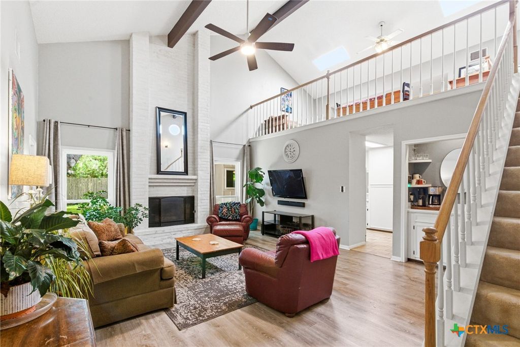 Image 22 of property listing at 805 Santa Fe, Victoria, TX 77904