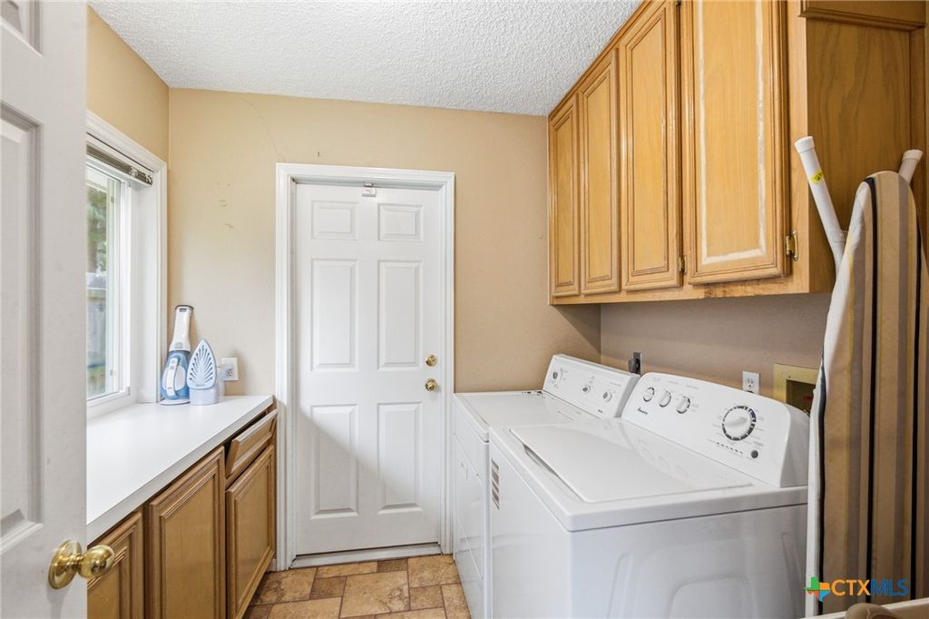 Image 31 of property listing at 805 Santa Fe, Victoria, TX 77904