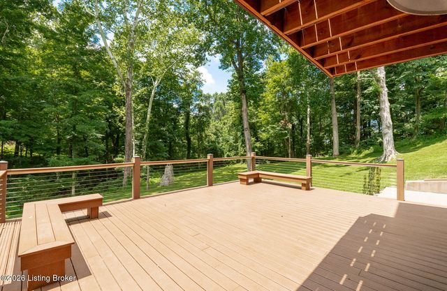 6302 Shadow Wood Ct, Prospect, KY 40059