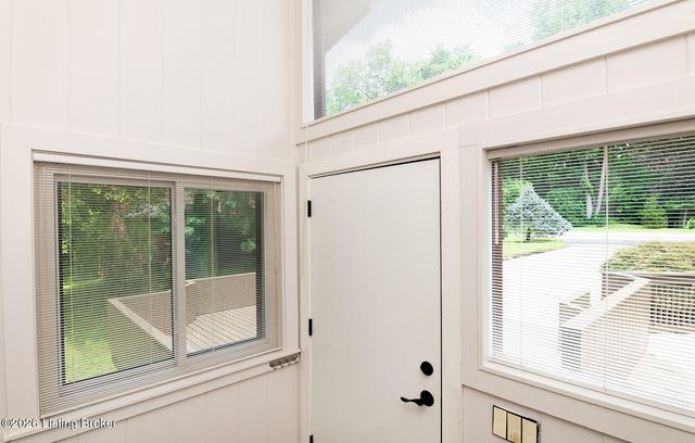 6302 Shadow Wood Ct, Prospect, KY 40059