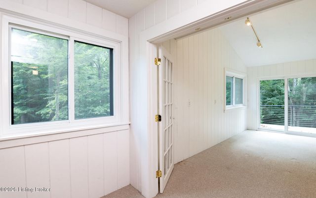 6302 Shadow Wood Ct, Prospect, KY 40059