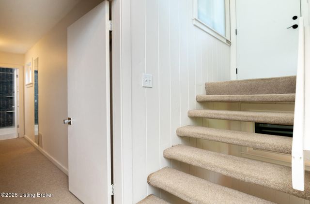 6302 Shadow Wood Ct, Prospect, KY 40059
