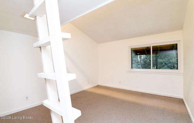 6302 Shadow Wood Ct, Prospect, KY 40059