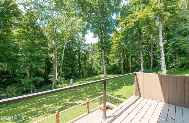 6302 Shadow Wood Ct, Prospect, KY 40059