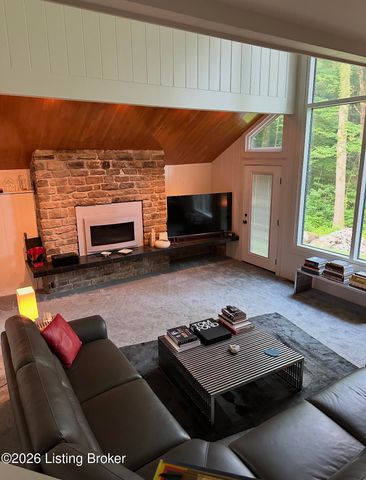 6302 Shadow Wood Ct, Prospect, KY 40059