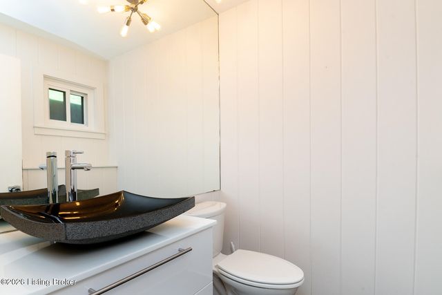 6302 Shadow Wood Ct, Prospect, KY 40059