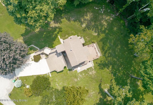 6302 Shadow Wood Ct, Prospect, KY 40059