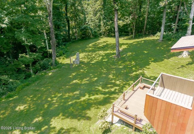 6302 Shadow Wood Ct, Prospect, KY 40059