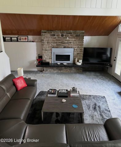 6302 Shadow Wood Ct, Prospect, KY 40059