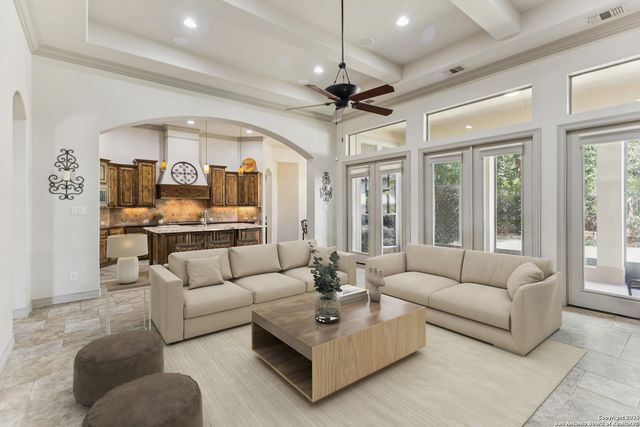 211 Granville Way, Shavano Park, TX 78231