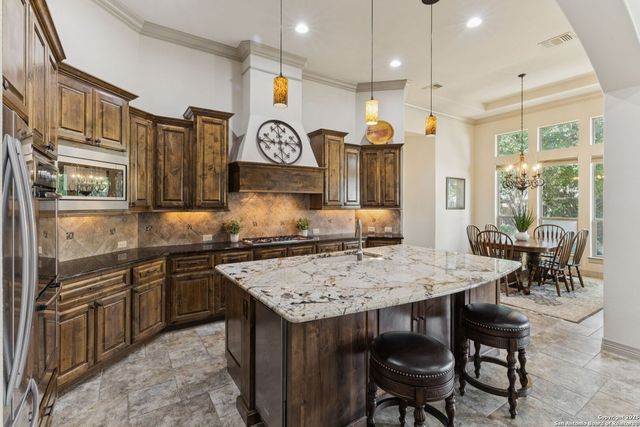 211 Granville Way, Shavano Park, TX 78231