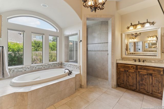 211 Granville Way, Shavano Park, TX 78231