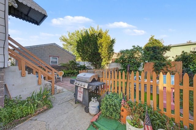 322 Hickory St, Kearny Town, NJ 07032