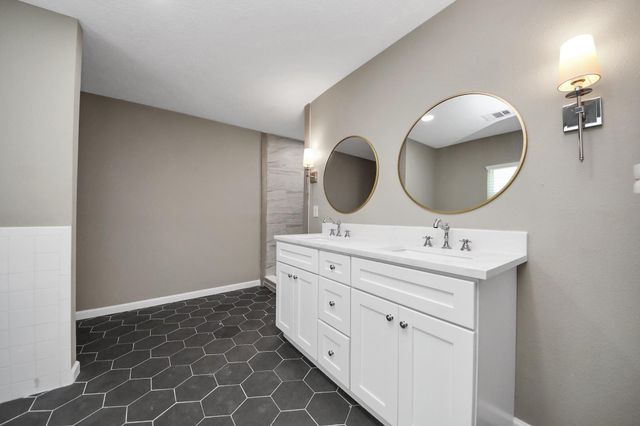 526 County Road 4321, Dayton, TX 77535