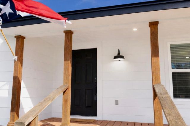 526 County Road 4321, Dayton, TX 77535