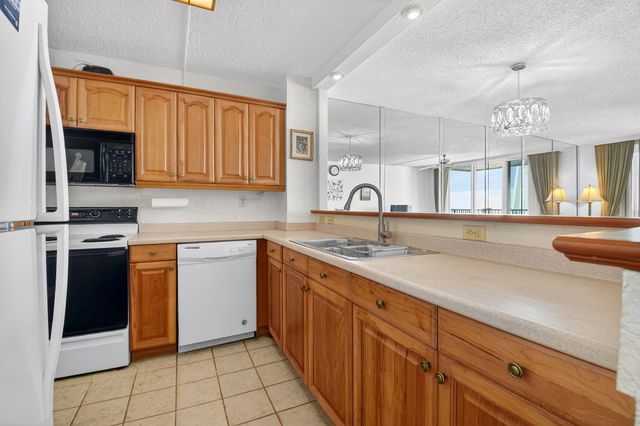 3540 S Ocean Boulevard 604, South Palm Beach, FL 33480