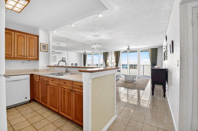 3540 S Ocean Boulevard 604, South Palm Beach, FL 33480