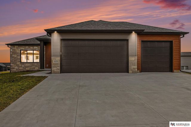 833 W El Alameda Street, Lincoln, NE 68523