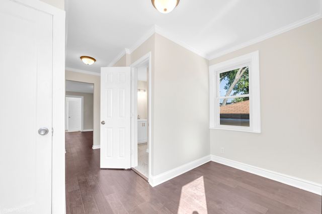 3649 N Overhill Avenue, Chicago, IL 60634