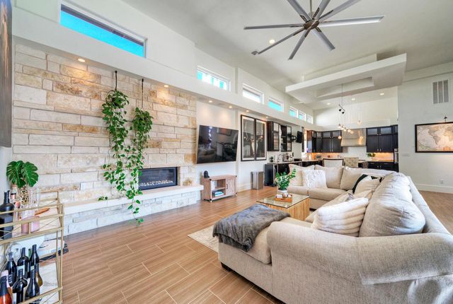 106 Bisset CT, Austin, TX 78738