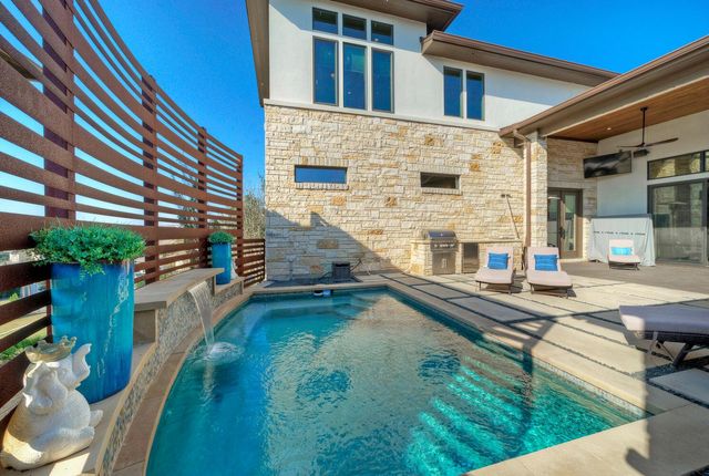 106 Bisset CT, Austin, TX 78738