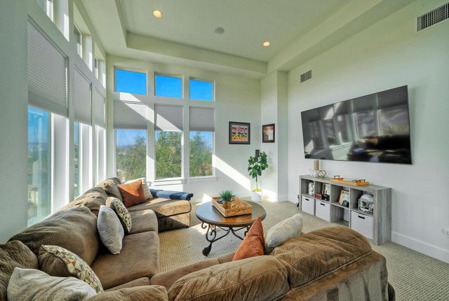 106 Bisset CT, Austin, TX 78738