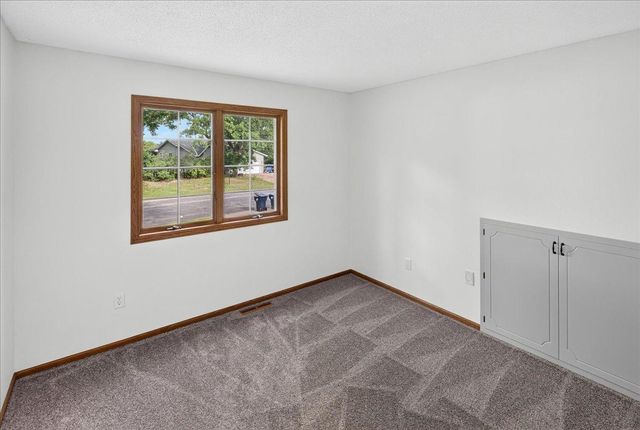 221 Jerry Liefert Drive, Monticello, MN 55362
