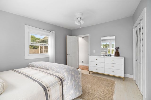 17 Hartz St, Gloucester, MA 01930