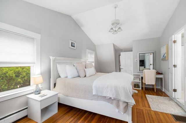 17 Hartz St, Gloucester, MA 01930