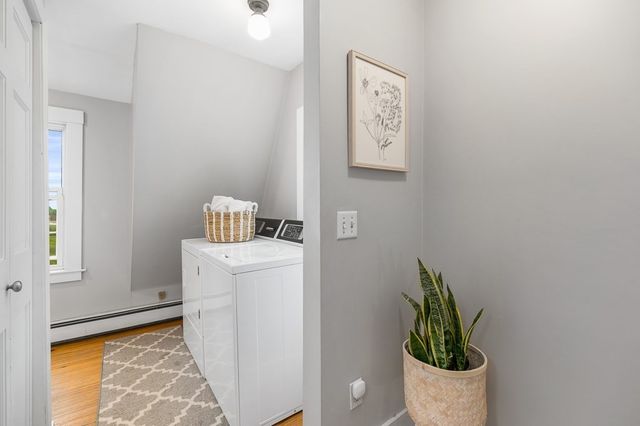 17 Hartz St, Gloucester, MA 01930