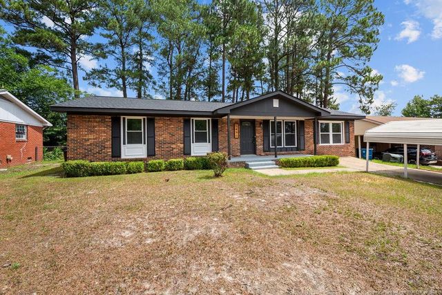 5490 Lindale Court, Fayetteville, NC 28314