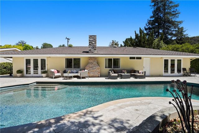 22615 Dardenne Street, Calabasas, CA 91302