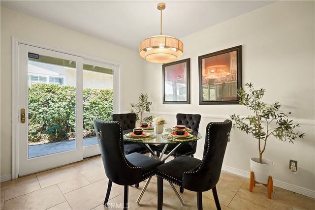 22615 Dardenne Street, Calabasas, CA 91302