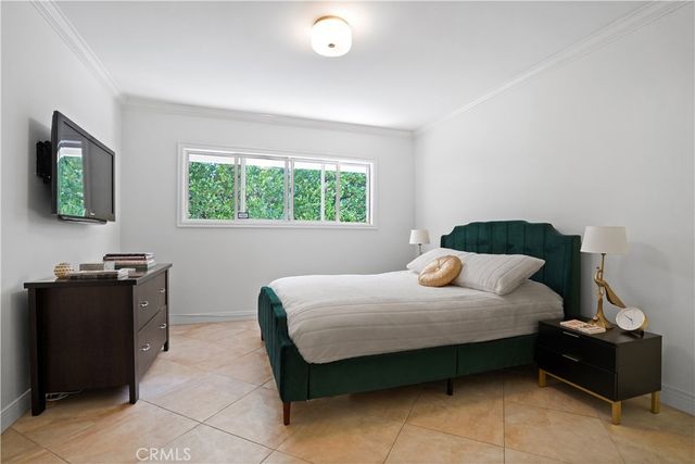 22615 Dardenne Street, Calabasas, CA 91302