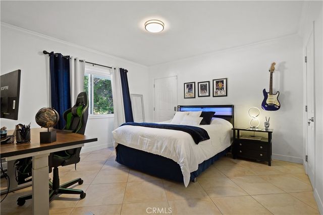 22615 Dardenne Street, Calabasas, CA 91302