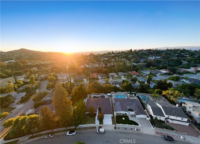 22615 Dardenne Street, Calabasas, CA 91302