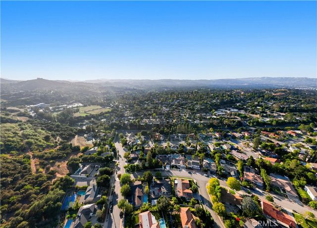 22615 Dardenne Street, Calabasas, CA 91302