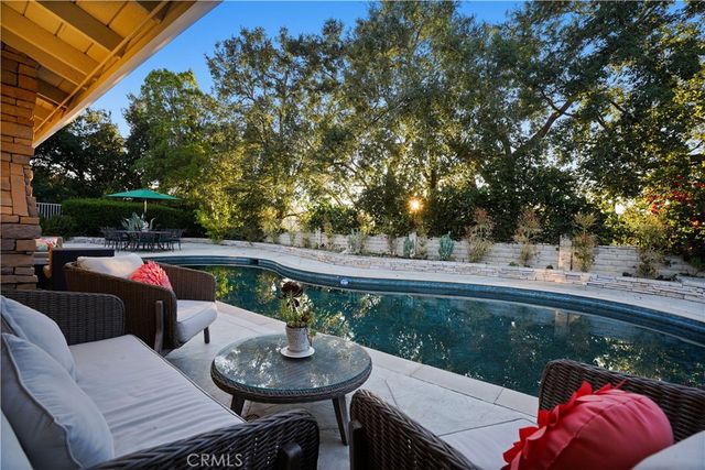 22615 Dardenne Street, Calabasas, CA 91302