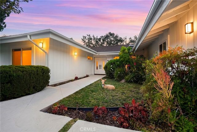 22615 Dardenne Street, Calabasas, CA 91302