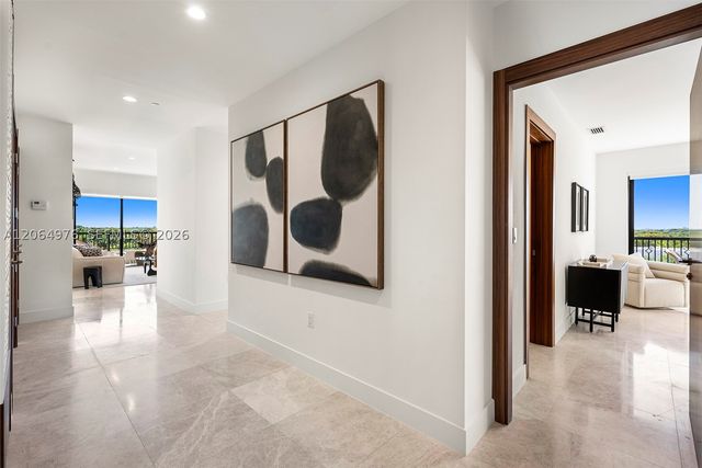 701 Valencia Ave 404, Coral Gables, FL 33134