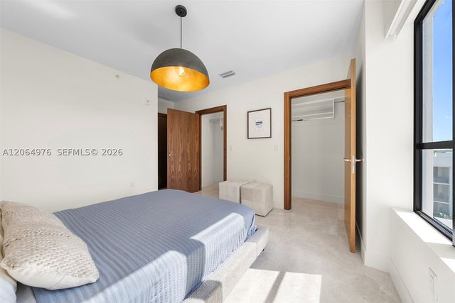 701 Valencia Ave 404, Coral Gables, FL 33134