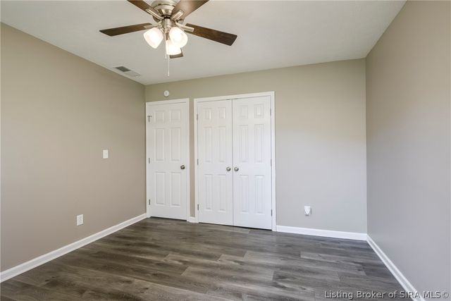 4207 Glenbrook E, New Albany, IN 47150